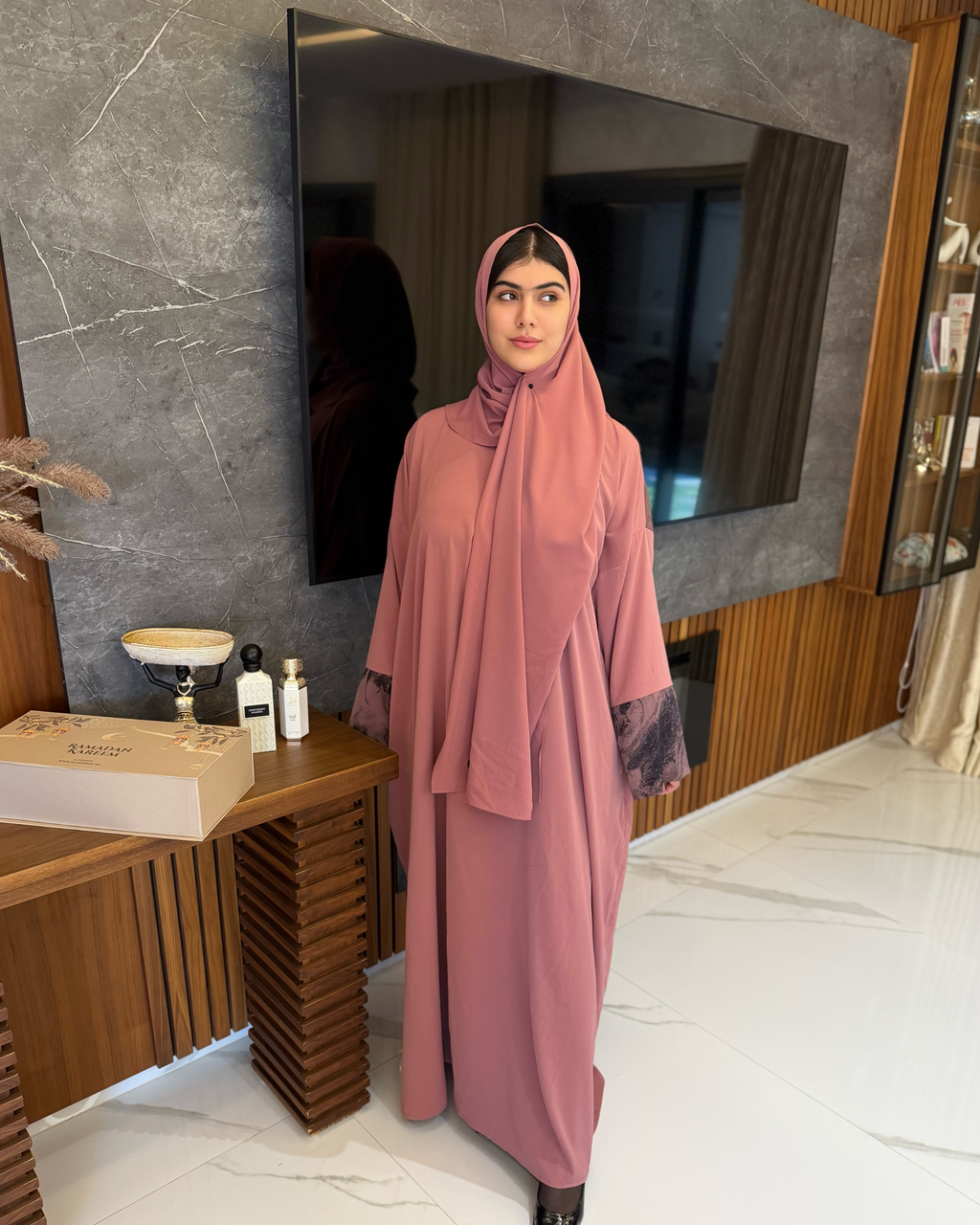 Box Abaya Dubai Rose